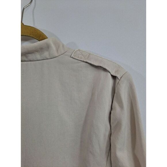 Banana Republic Ladies Blazer.  Tan, Size 8. - Picture 12 of 12